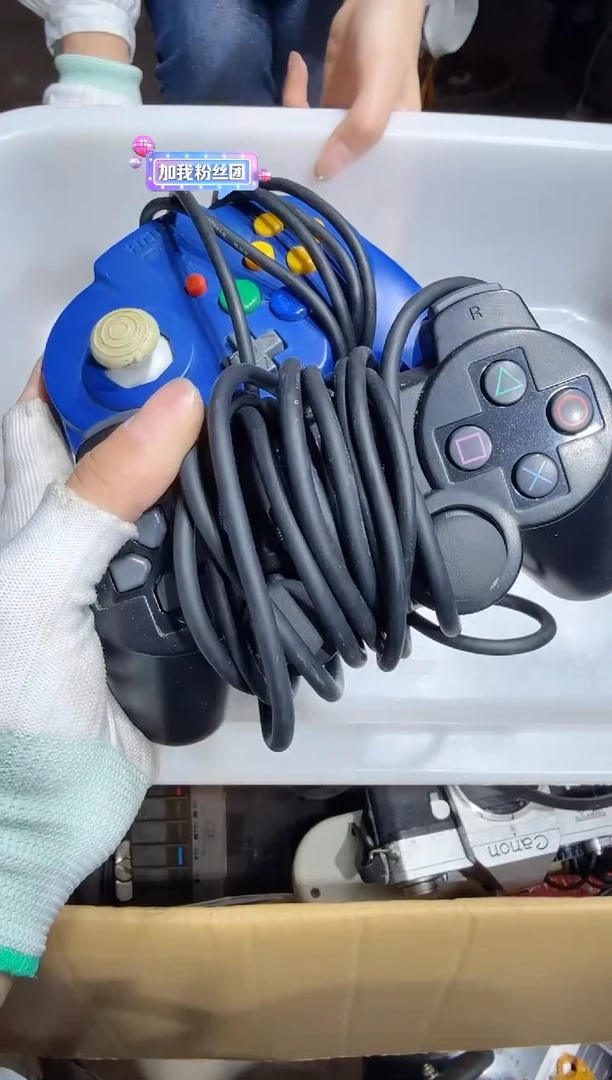 8新鑫*航   016中古商品，瑕疵品，不保好坏。