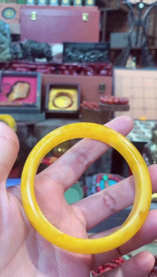 【闪购商品】蜜蜡手镯未镶嵌