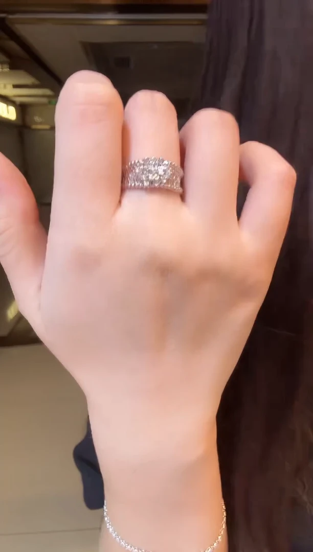 18K金镶嵌戒指钻石11戒指