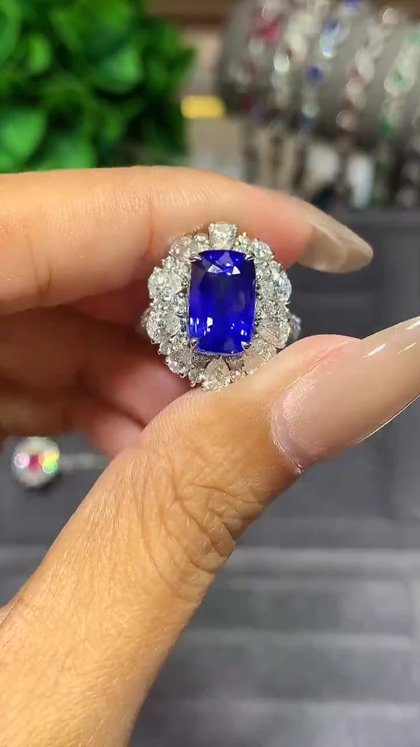 戒指蓝宝石18K金镶嵌5.3CT