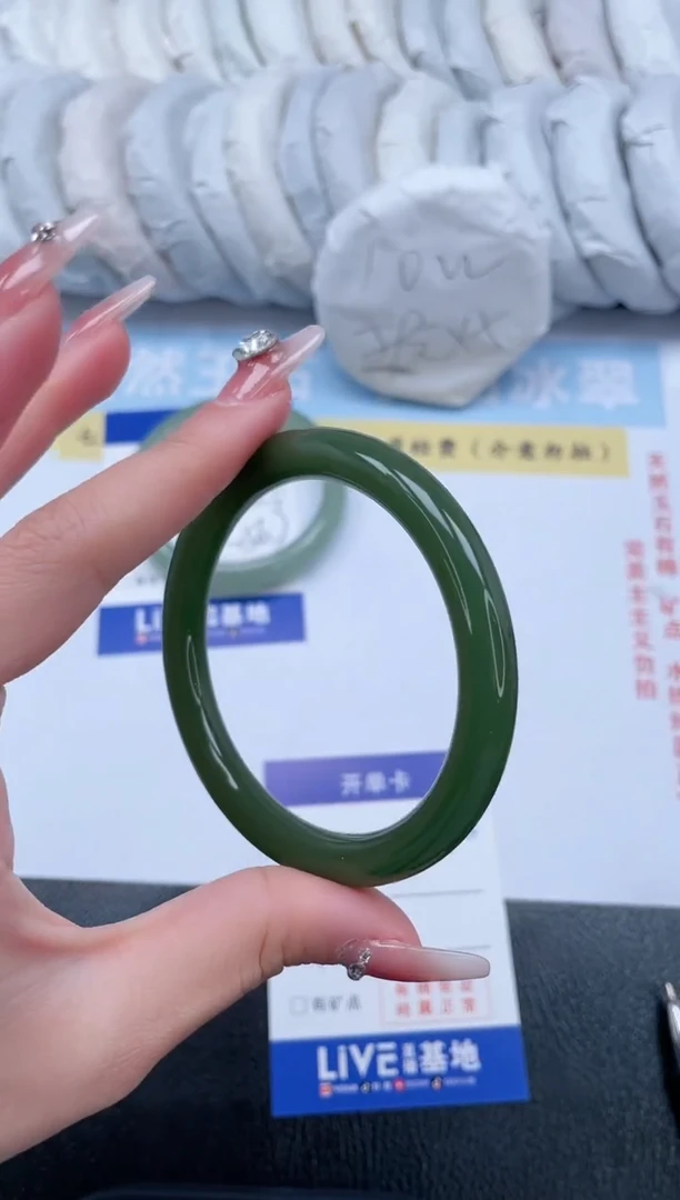 【闪购商品】石英质玉手镯未镶嵌湖水绿色差偏大介意勿拍T225-58.6