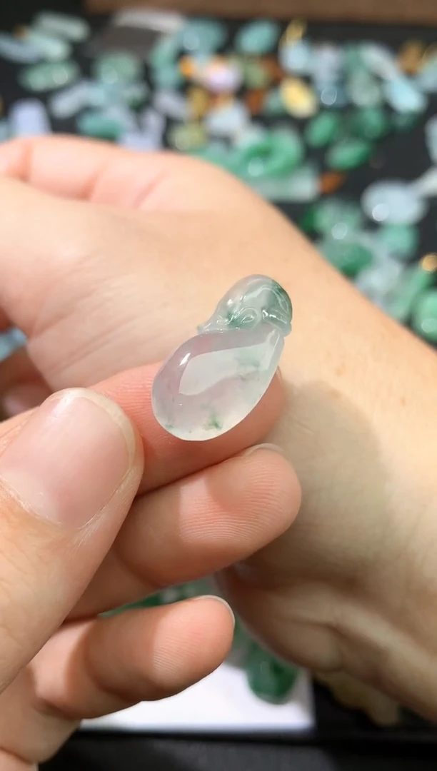 颈饰未镶嵌翡翠吊坠