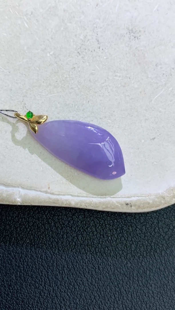 颈饰18K金镶嵌翡翠赠礼盒证书 麦麦