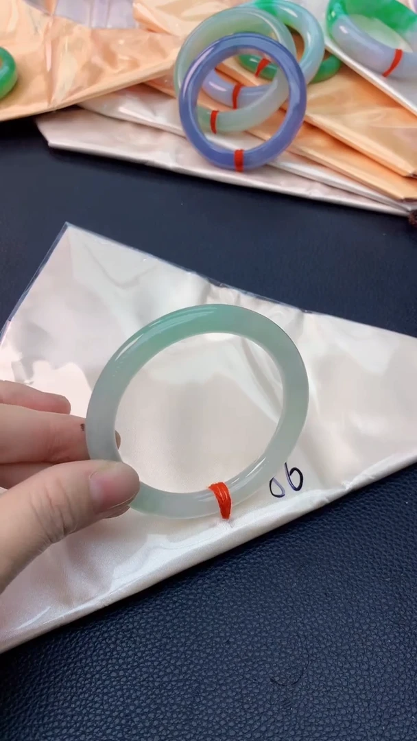 未镶嵌手镯翡翠0751834098
