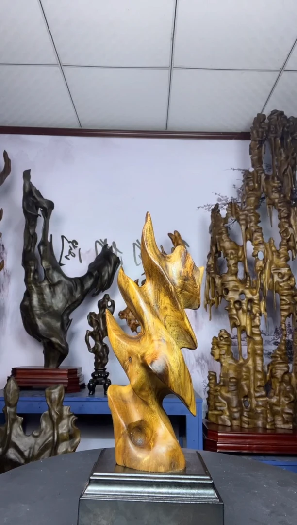 金丝楠木雕款土*?金丝楠木工艺品摆件