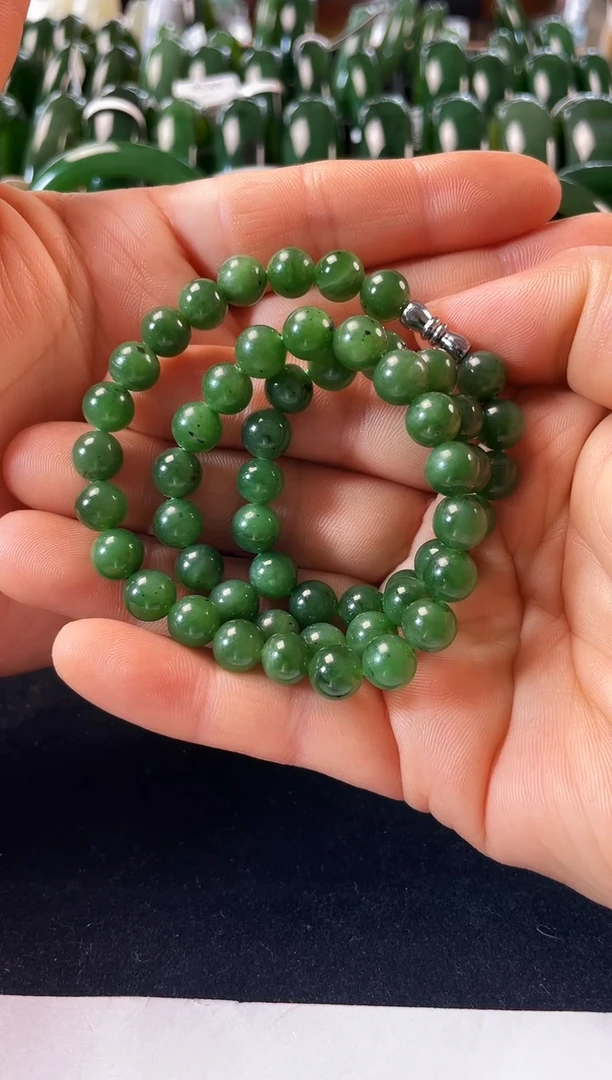 项链未镶嵌和田玉（碧玉）惟*碧玉手镯