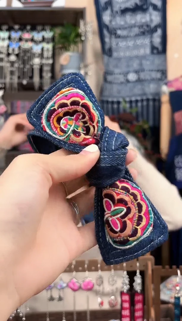 织绣民族风非遗老绣饰品620