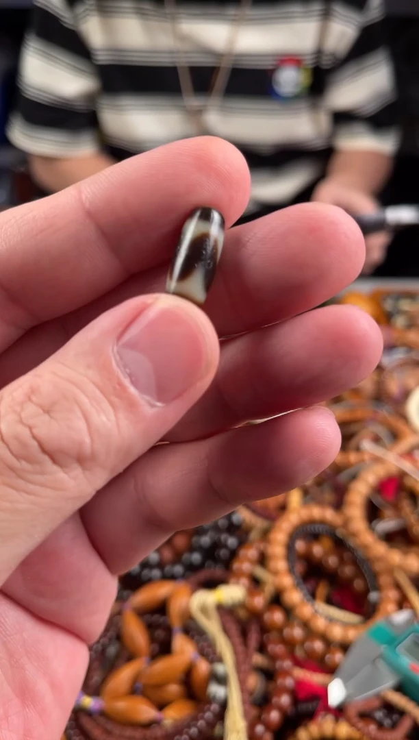 未镶嵌.玛瑙/玉髓王胖子文玩工作室虎牙8.5左右随机发