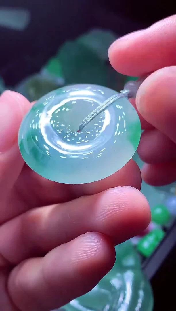 未镶嵌定制翡翠小**?毛货翡翠定制