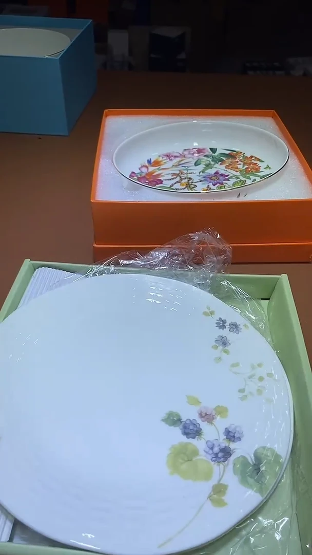 瓷片碗碟好物一件不留@@1