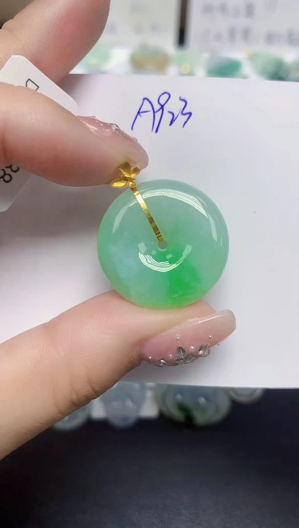 颈饰18K金镶嵌翡翠天然缅甸翡翠A货翡翠百元以上9元证书费自理