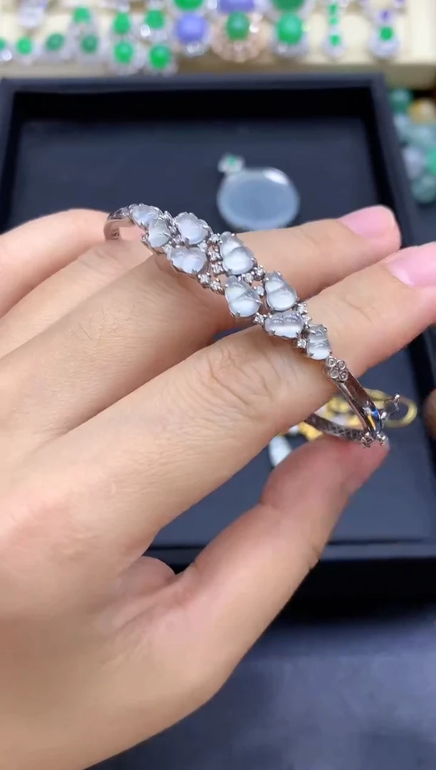 18K金镶嵌手镯翡翠664-中国好珍宝