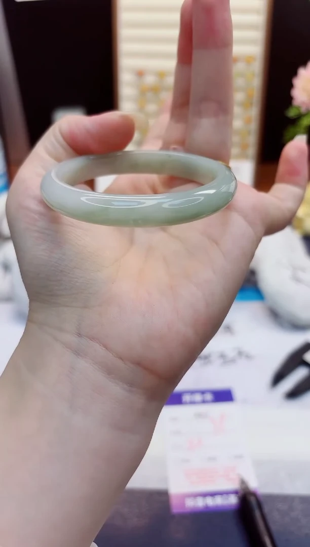 未镶嵌手镯石英质玉482-天山翠-圈口51