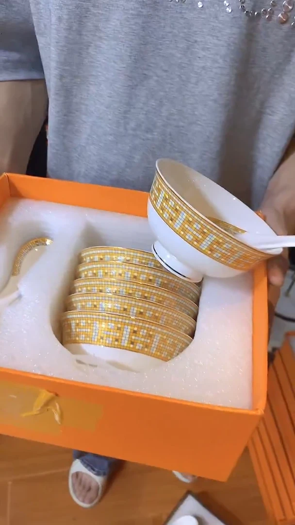 杯鸿辉家品牌瓷器，京东包邮！