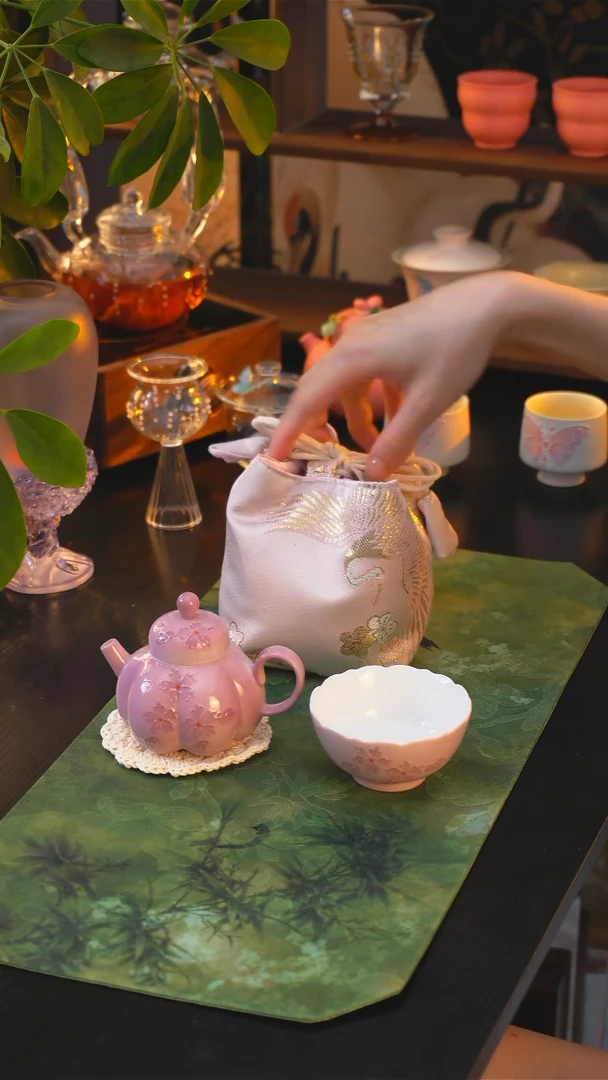 南瓜茶壶拍一发四