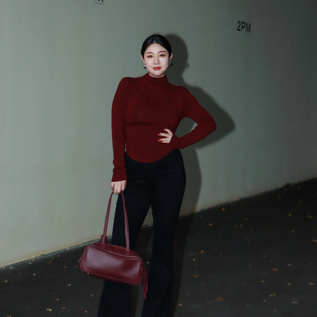 多肉宝贝安可拉红半高领长袖打底衫女褶皱修身显瘦上衣2408B3024