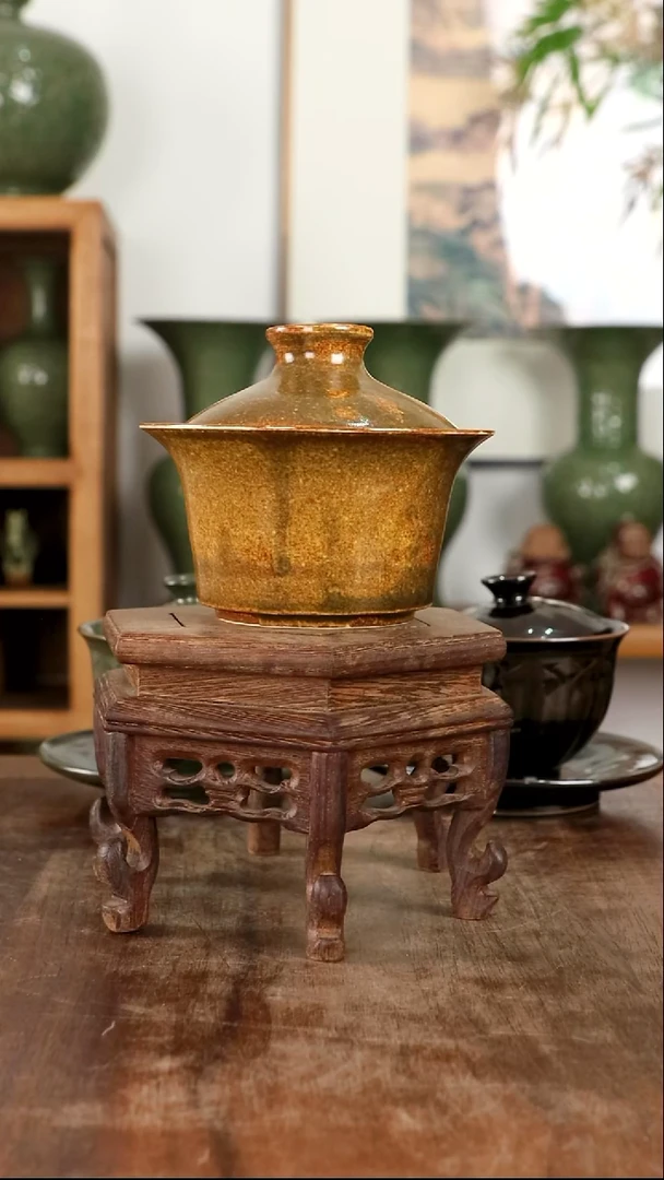 嘉**南马蹄手工茶叶末釉盖碗1只