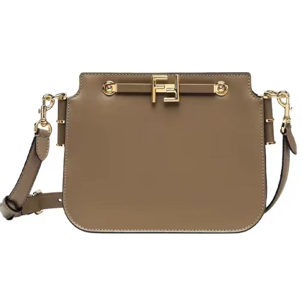 99新 FENDI/芬迪 思斯专属 芬迪斜挎包 KJ736