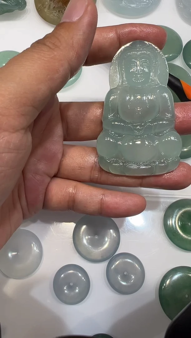 未镶嵌定制翡翠观音
