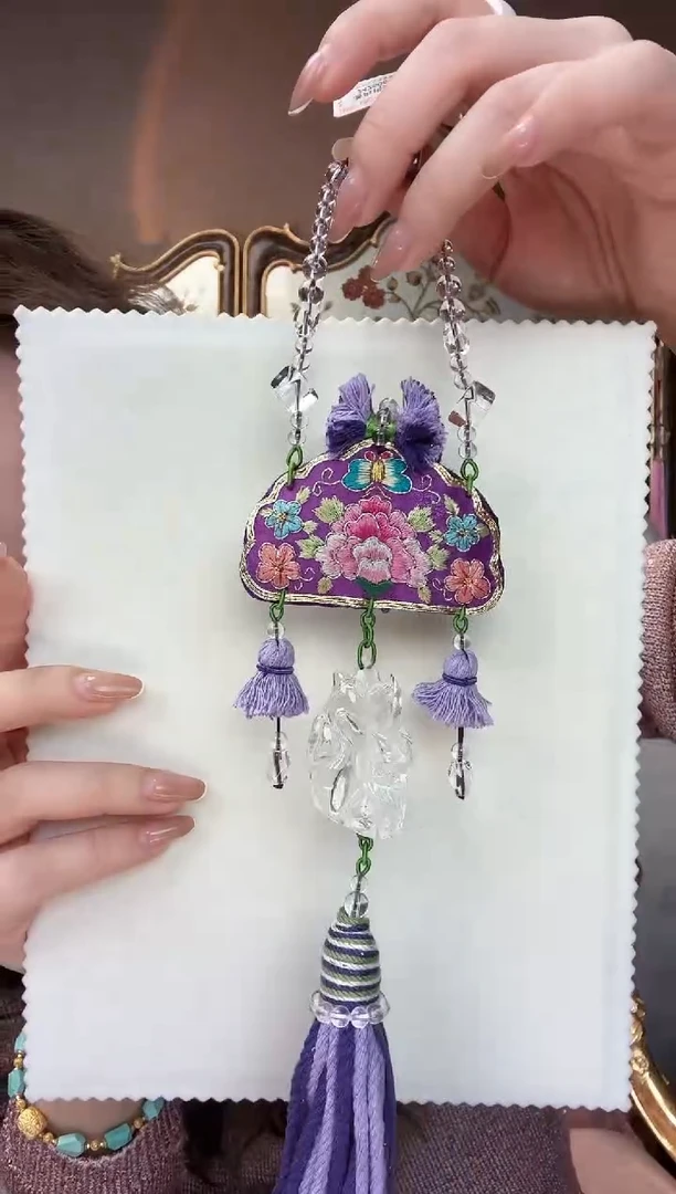 未镶嵌颈饰水晶白水晶九尾苏绣重工任意挂