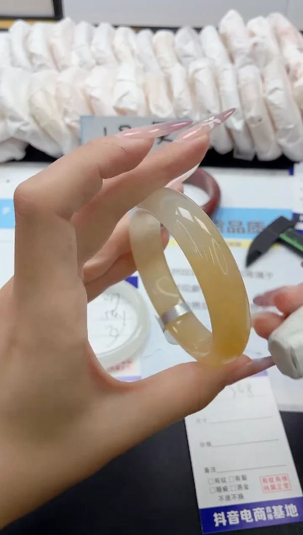 石英质玉手镯未镶嵌248/58