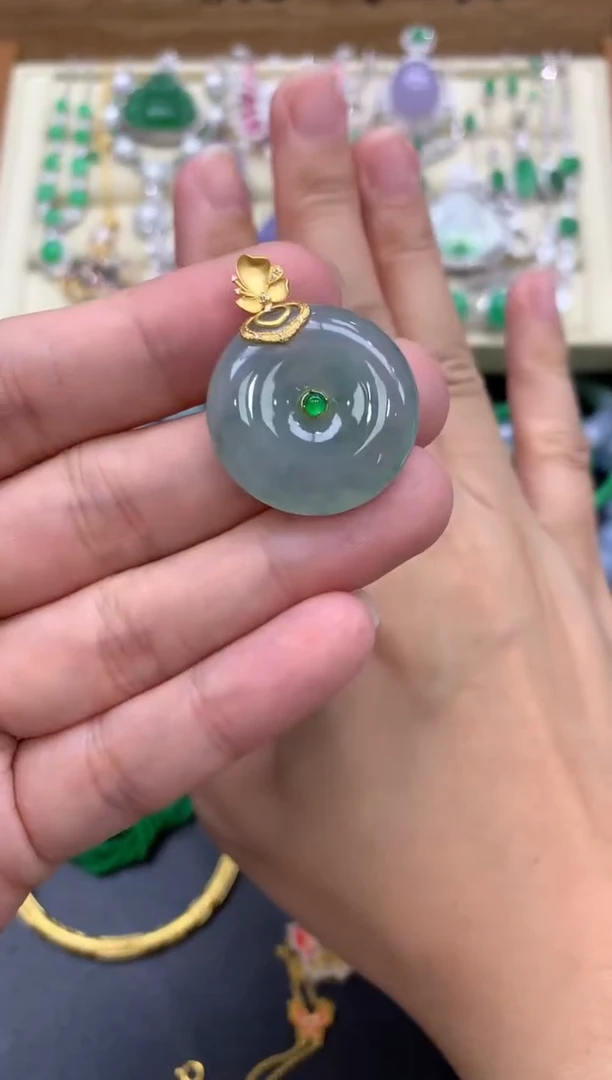 翡翠18K金镶嵌颈饰264-中国好珍宝