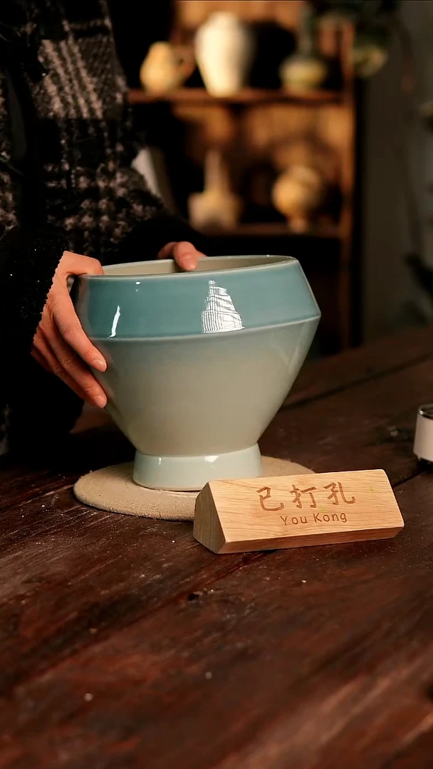 摆件19-67高22口20误差2已打孔