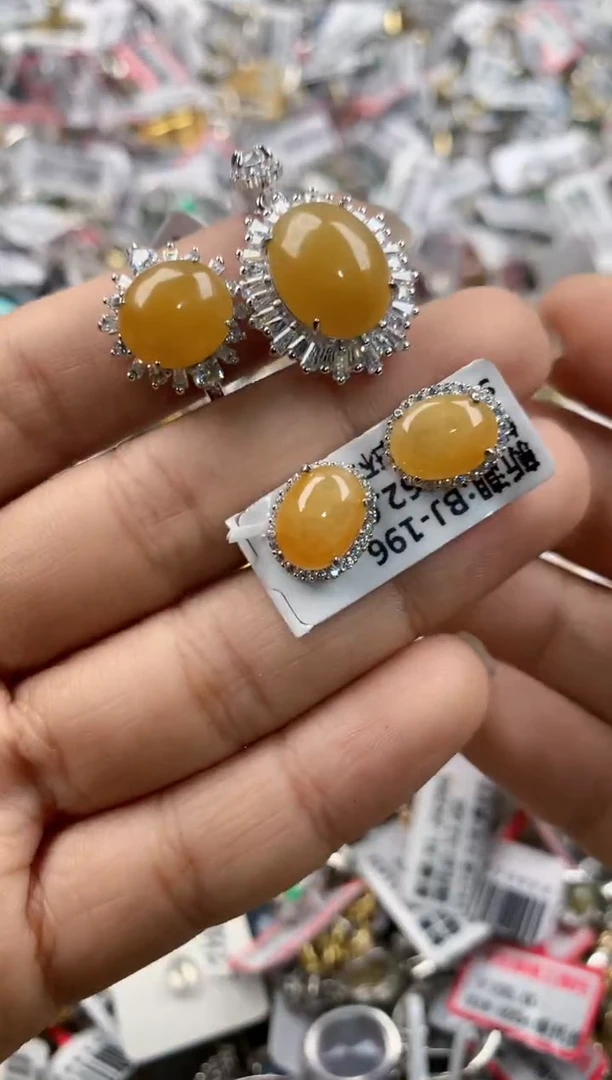 银S925镶嵌戒指翡翠888   2