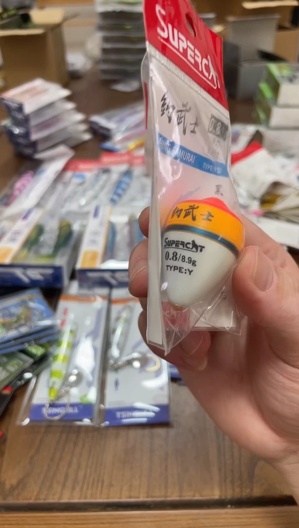 莱****库0.8号8.9g钓武士阿波    1个