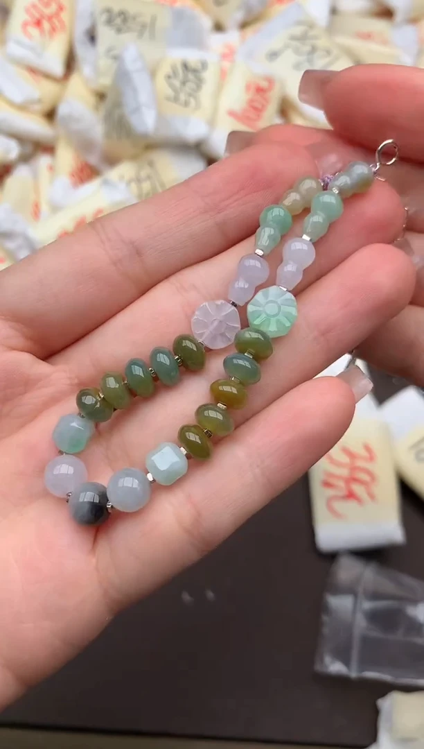 翡翠挂件未镶嵌 一福利