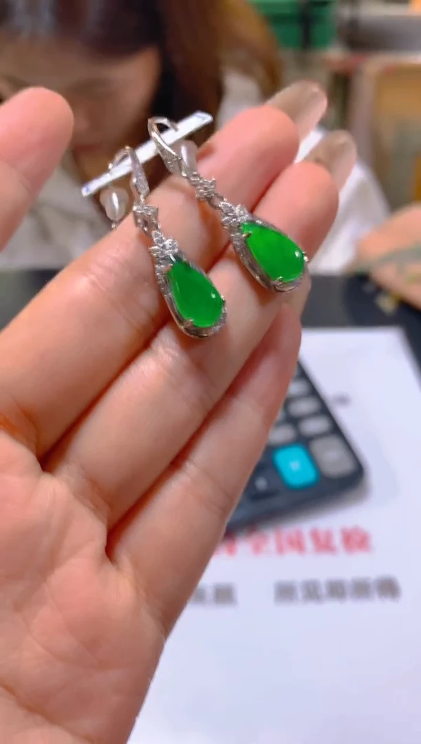 未镶嵌翡翠耳饰多样性发一