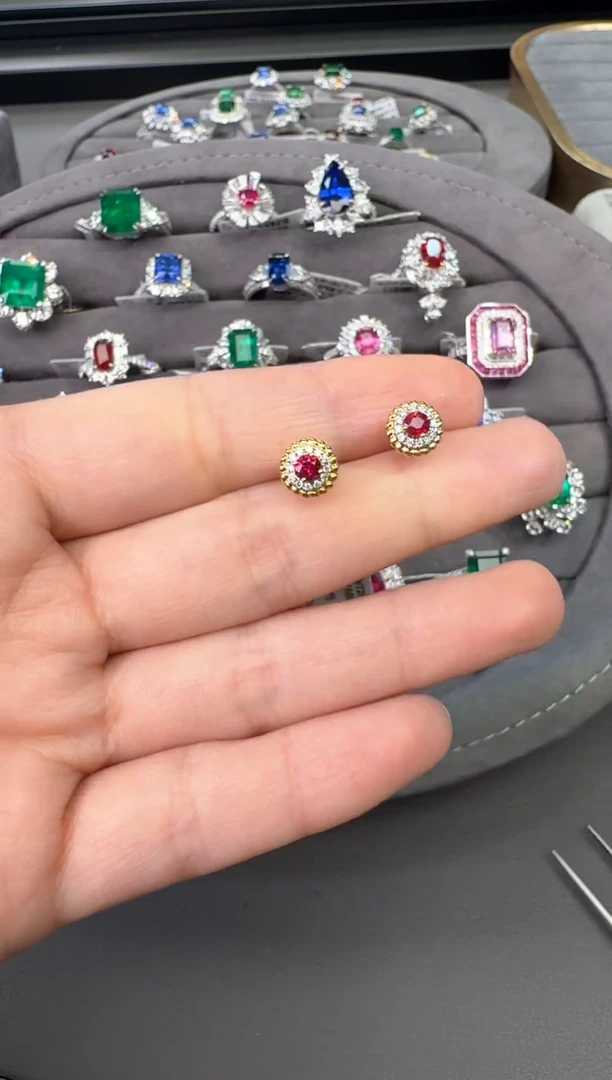 耳饰18K金镶嵌红宝石【闪购】0.405ct/七天鉴赏