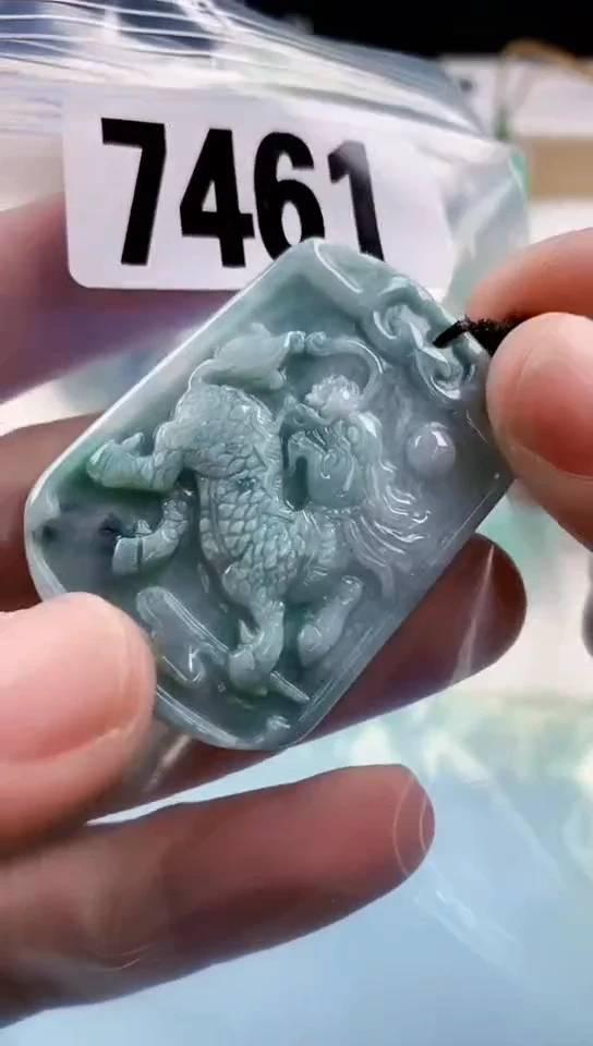 【闪购商品】翡翠挂件未镶嵌天然翡翠吊坠挂件