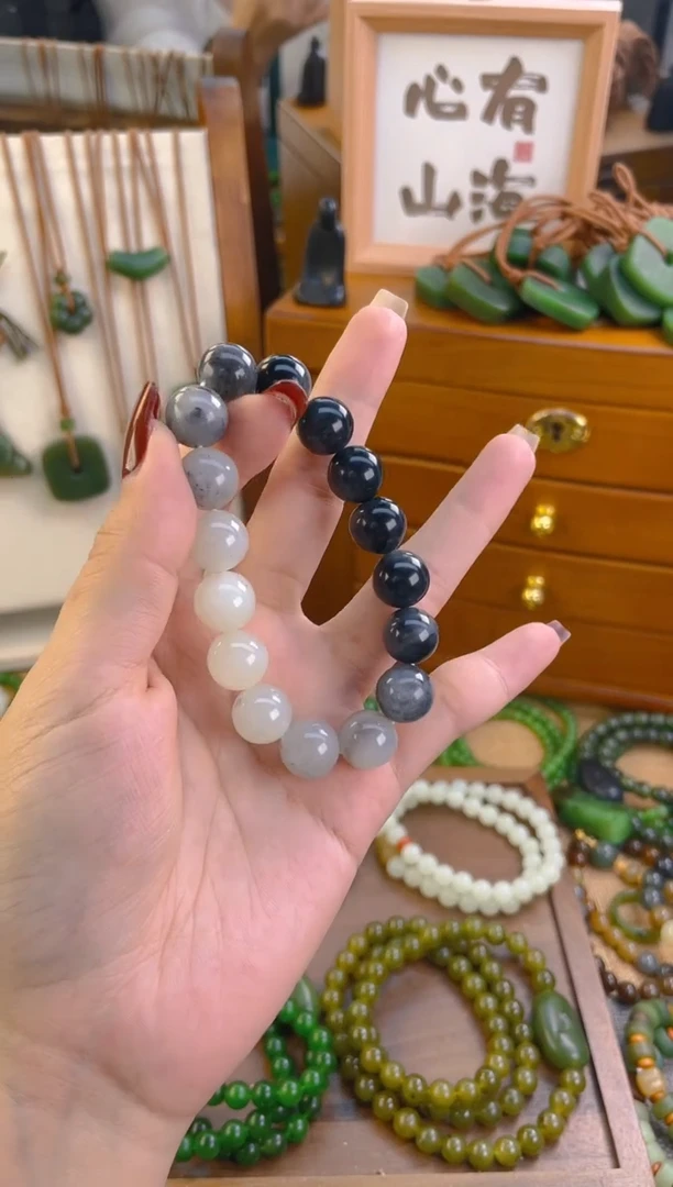 未镶嵌手链和田玉青花