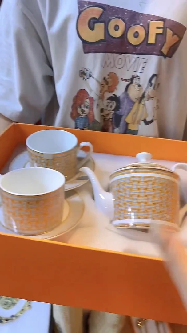 杯鸿辉家品牌瓷器，京东包邮！