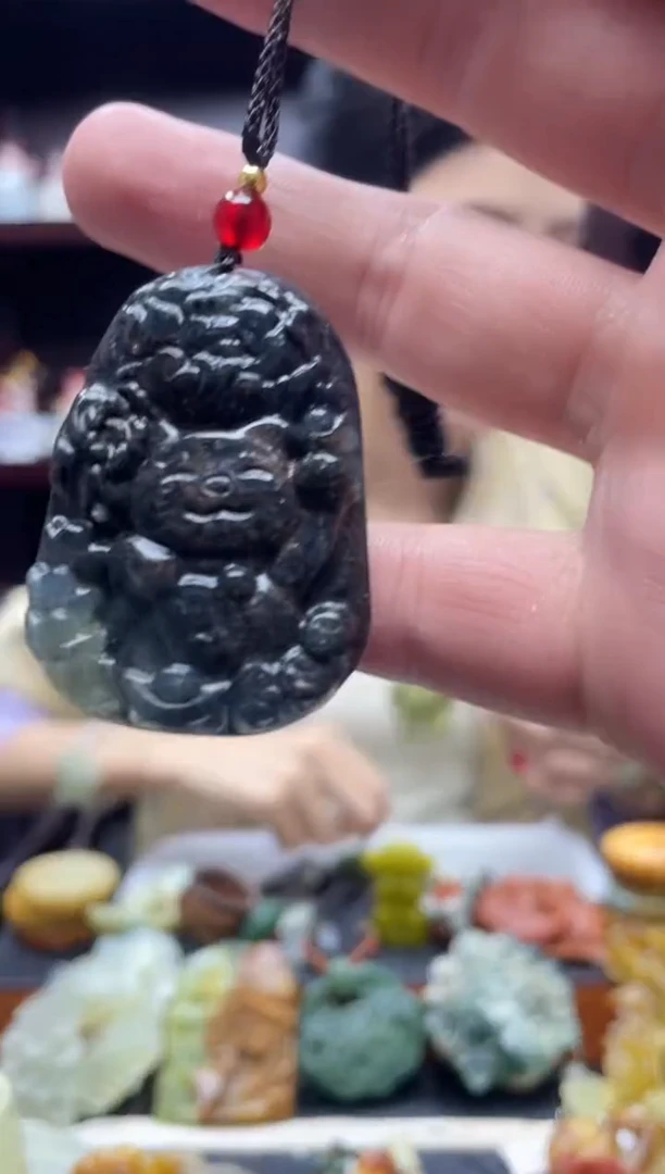 未镶嵌岫玉吊坠·