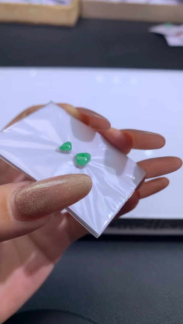 【闪购商品】定制翡翠未镶嵌翡翠