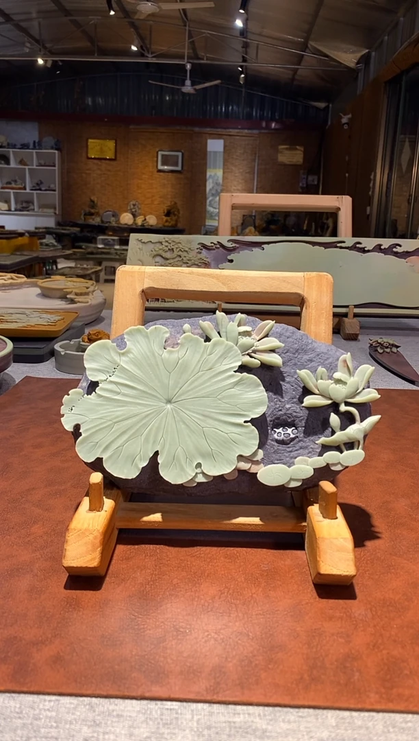 紫袍玉荷花壶承作品