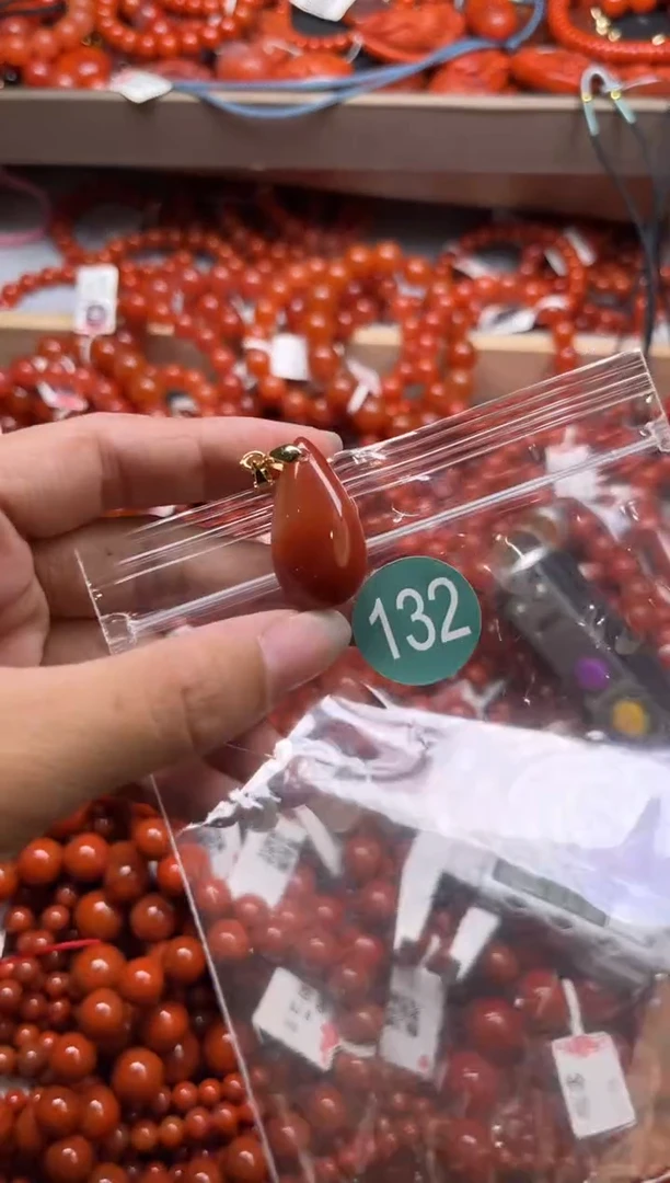 南红玛瑙未镶嵌珠宝奇石132