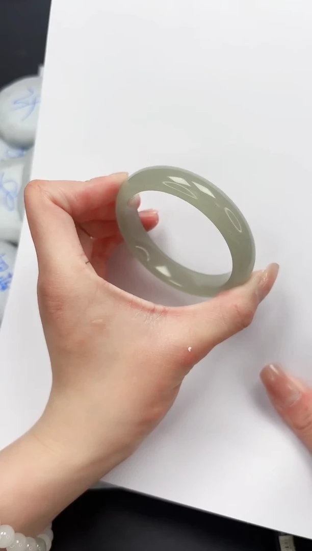 【闪购商品】石英质玉手镯未镶嵌A278-57