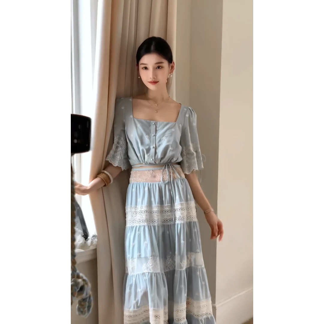 2025年夏季新款高级感超火夏日绝美漂亮小香风时尚气质连衣裙子潮