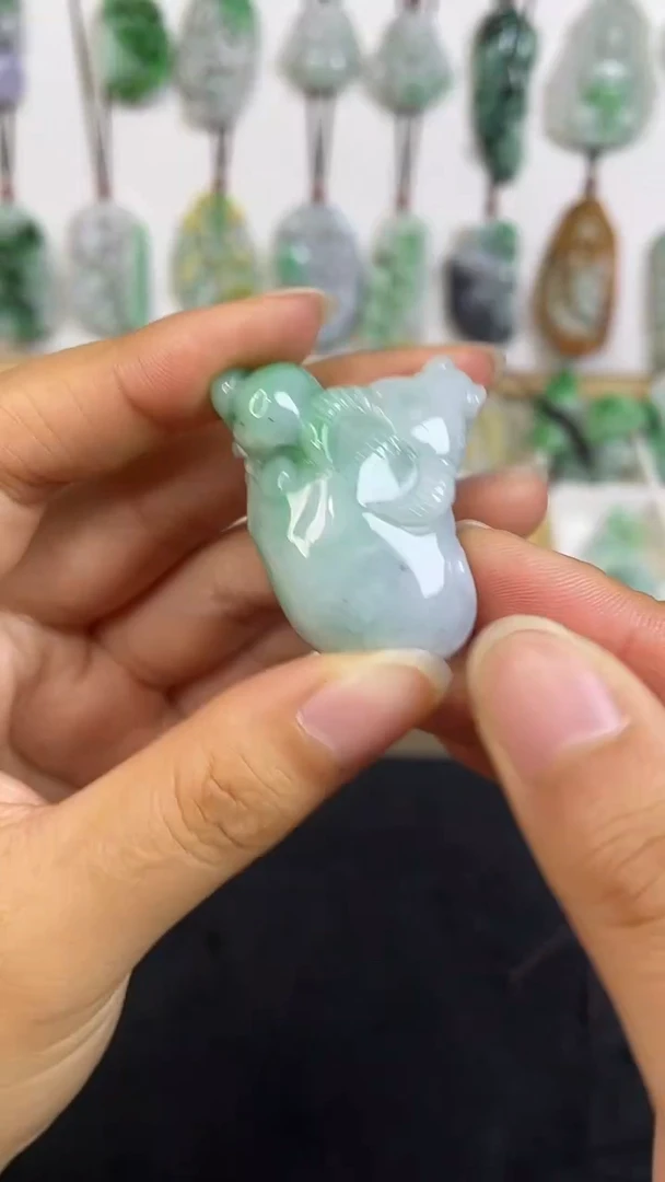 颈饰未镶嵌翡翠1