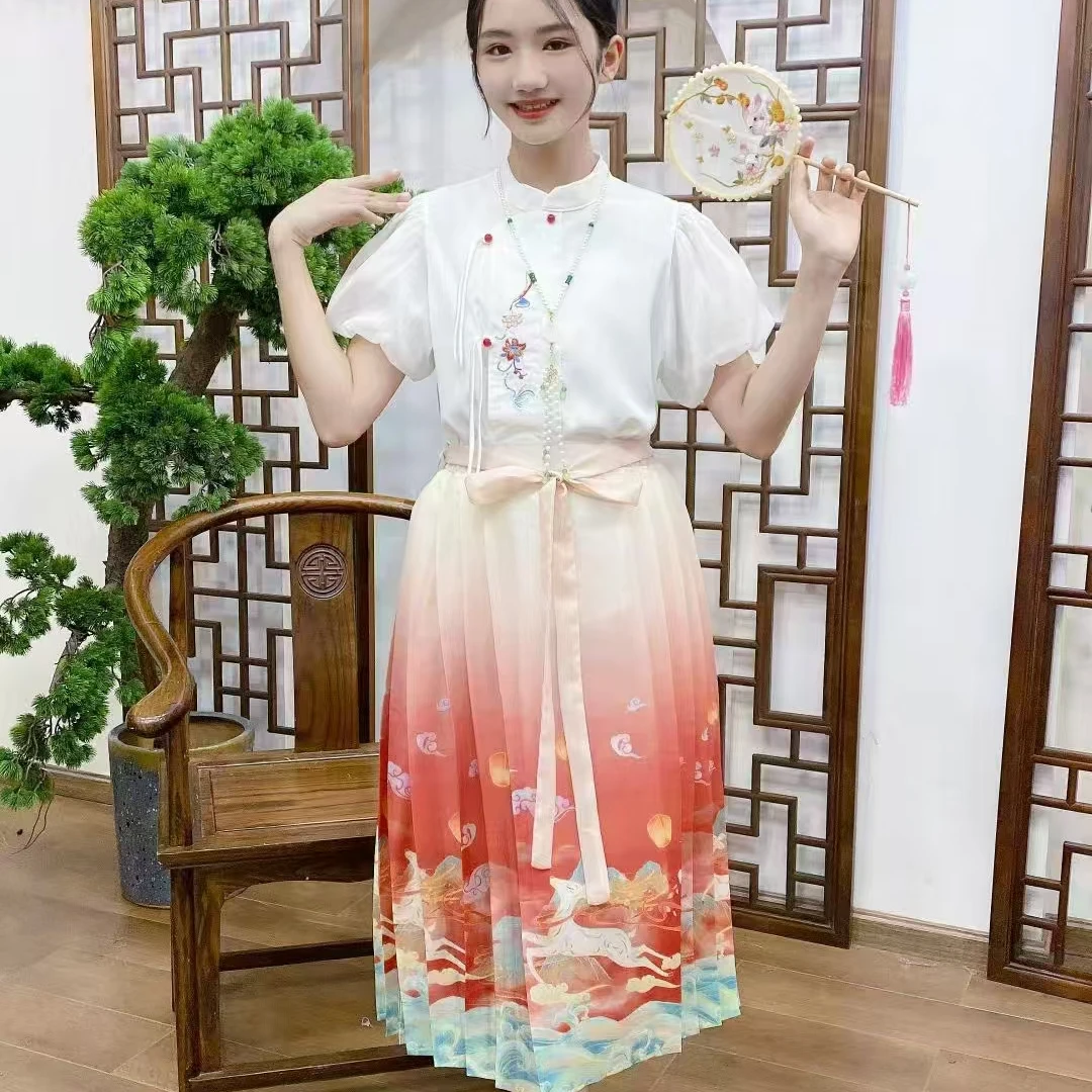 66517高端专享夏款女宝马面裙套装白红（门店）