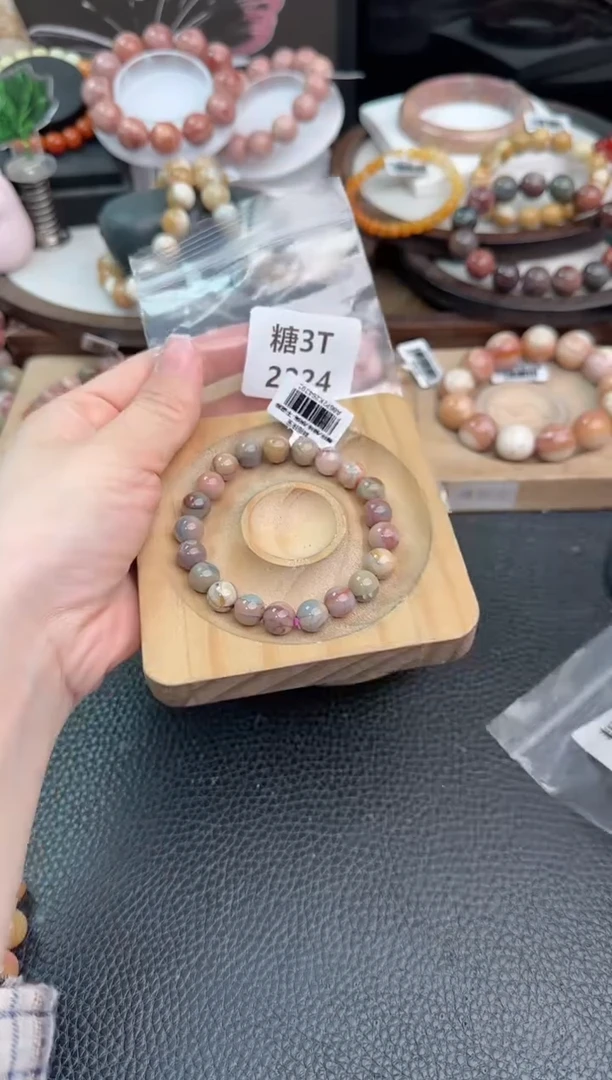 未镶嵌手链石英质玉茄**月3T2224