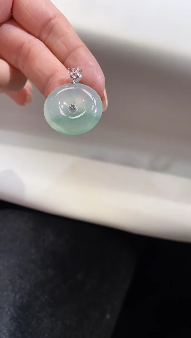 吊坠(不含链)18K金镶嵌翡翠平安扣