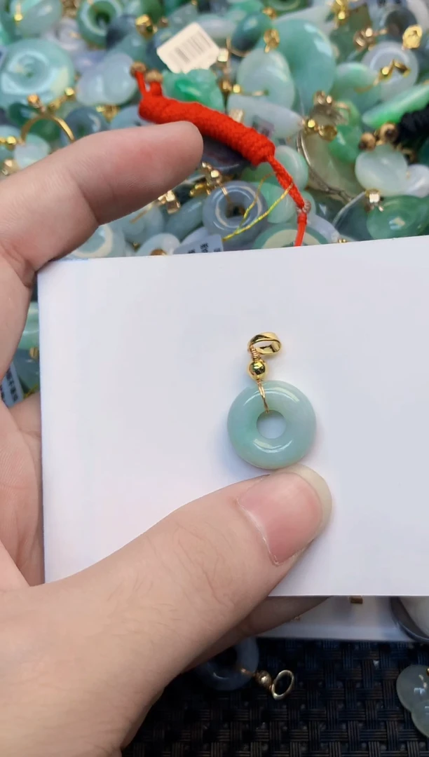 翡翠未镶嵌吊坠(不含链)1