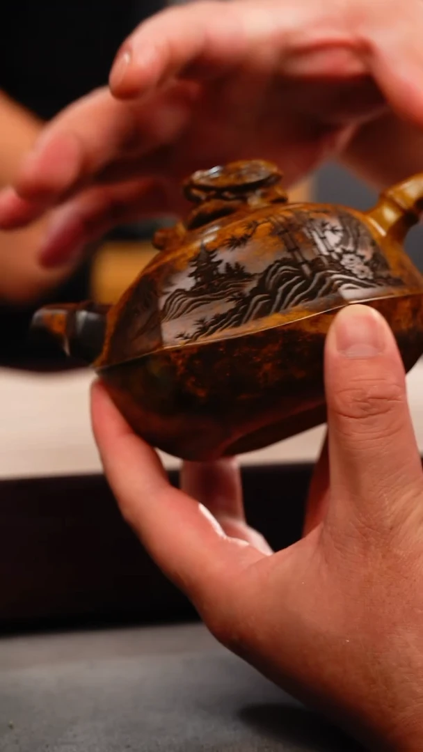 茶壶紫砂龙骨金砂 知足常乐 刻绘