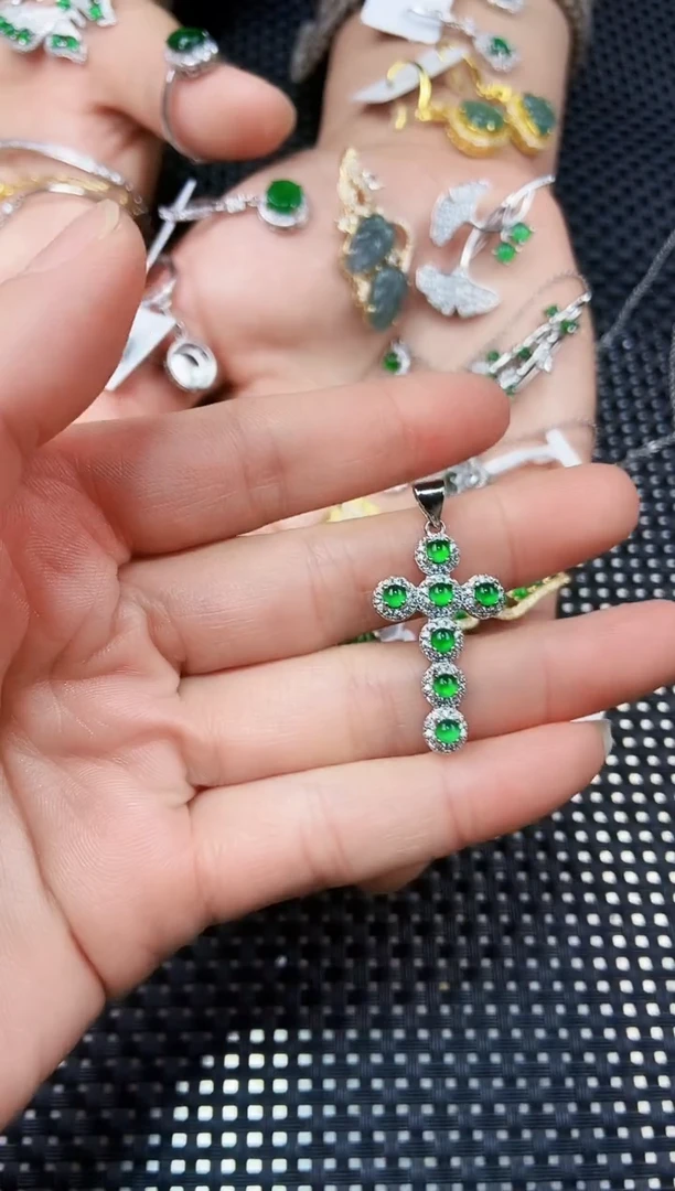 【闪购商品】翡翠吊坠(不含链)未镶嵌11111111111