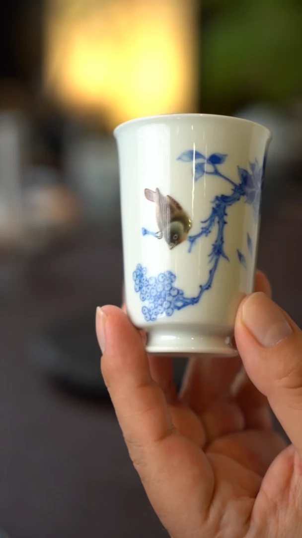 景德镇全手工手绘斗彩翠鸟闻香杯02号