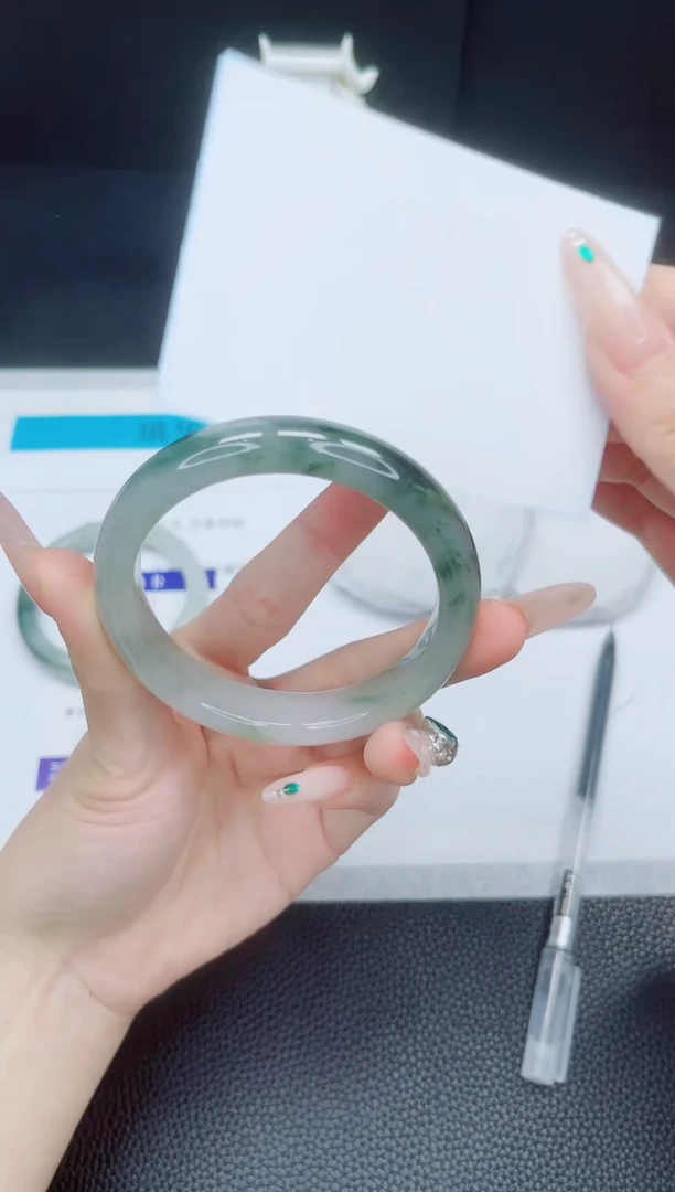 石英质玉手镯未镶嵌67-57